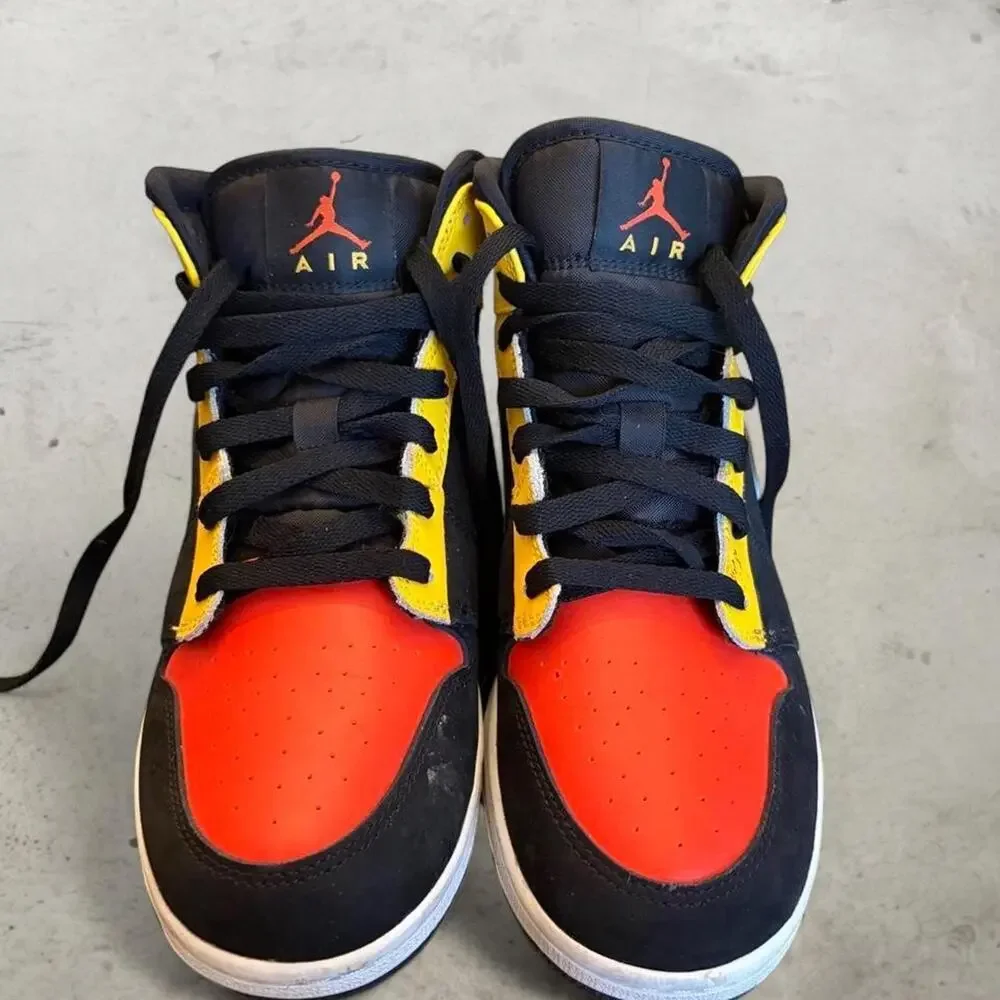 Air Jordan 1 Mid Pollen Fire Red Shoes Youth 6.5Y BQ6931-087